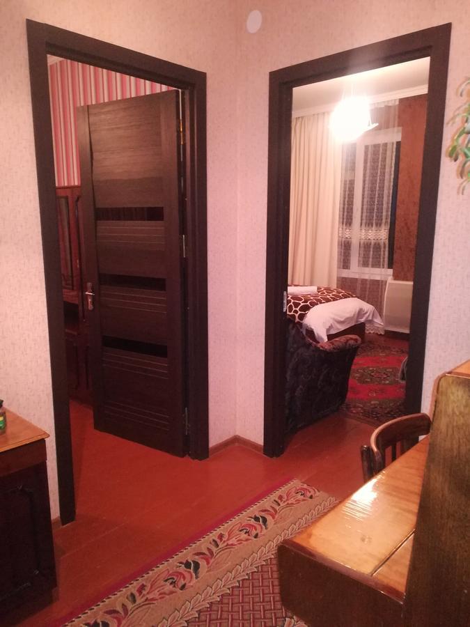 Nikoloz Guesthouse Kazbegi Exterior foto